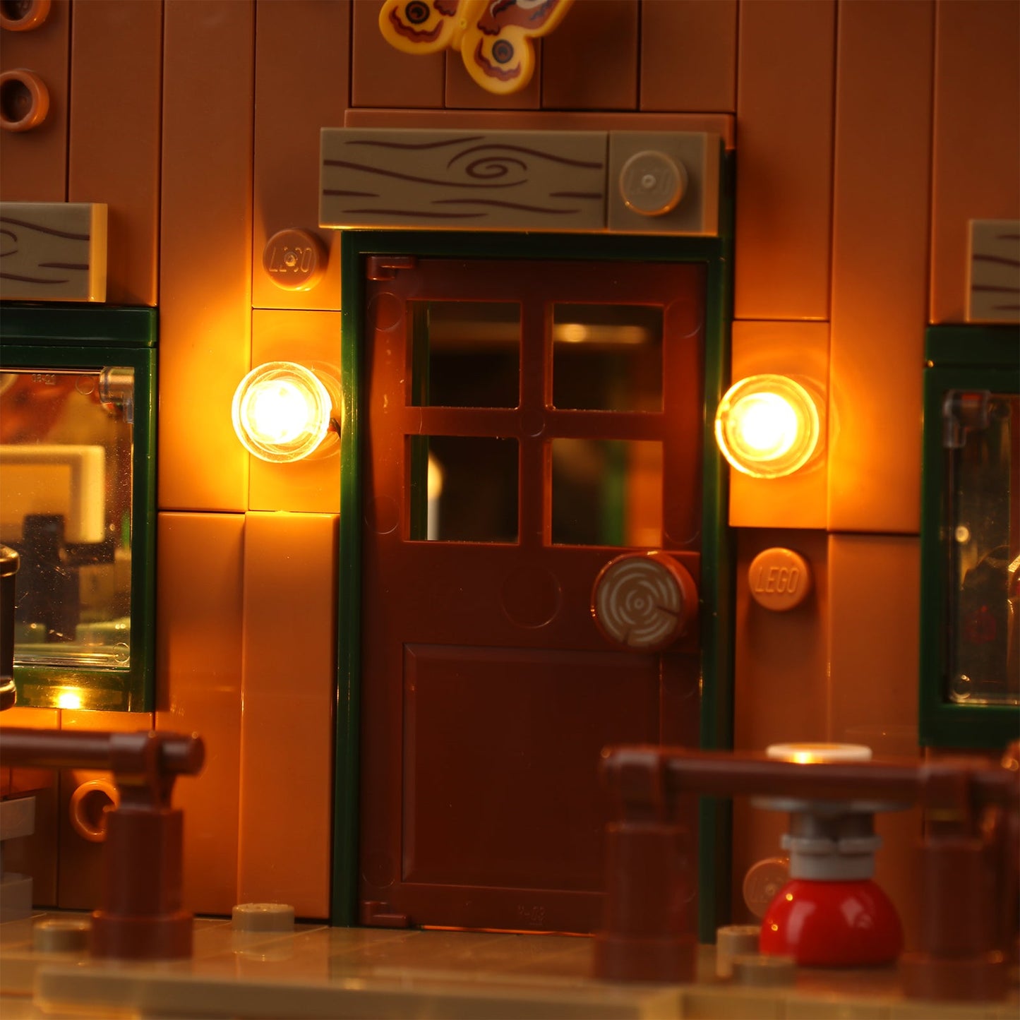 Light Kit For A-Frame Cabin 21338