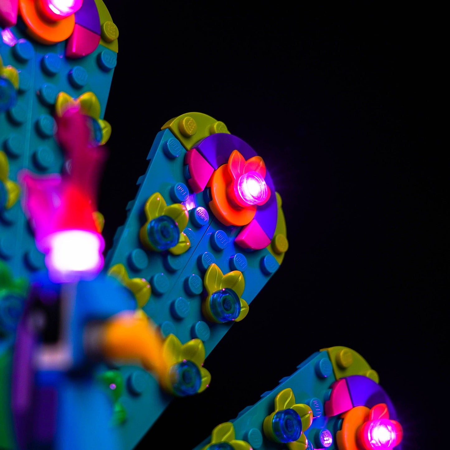 Light Kit for LEGO Creator 3 in 1 Exotic Peacock 31157