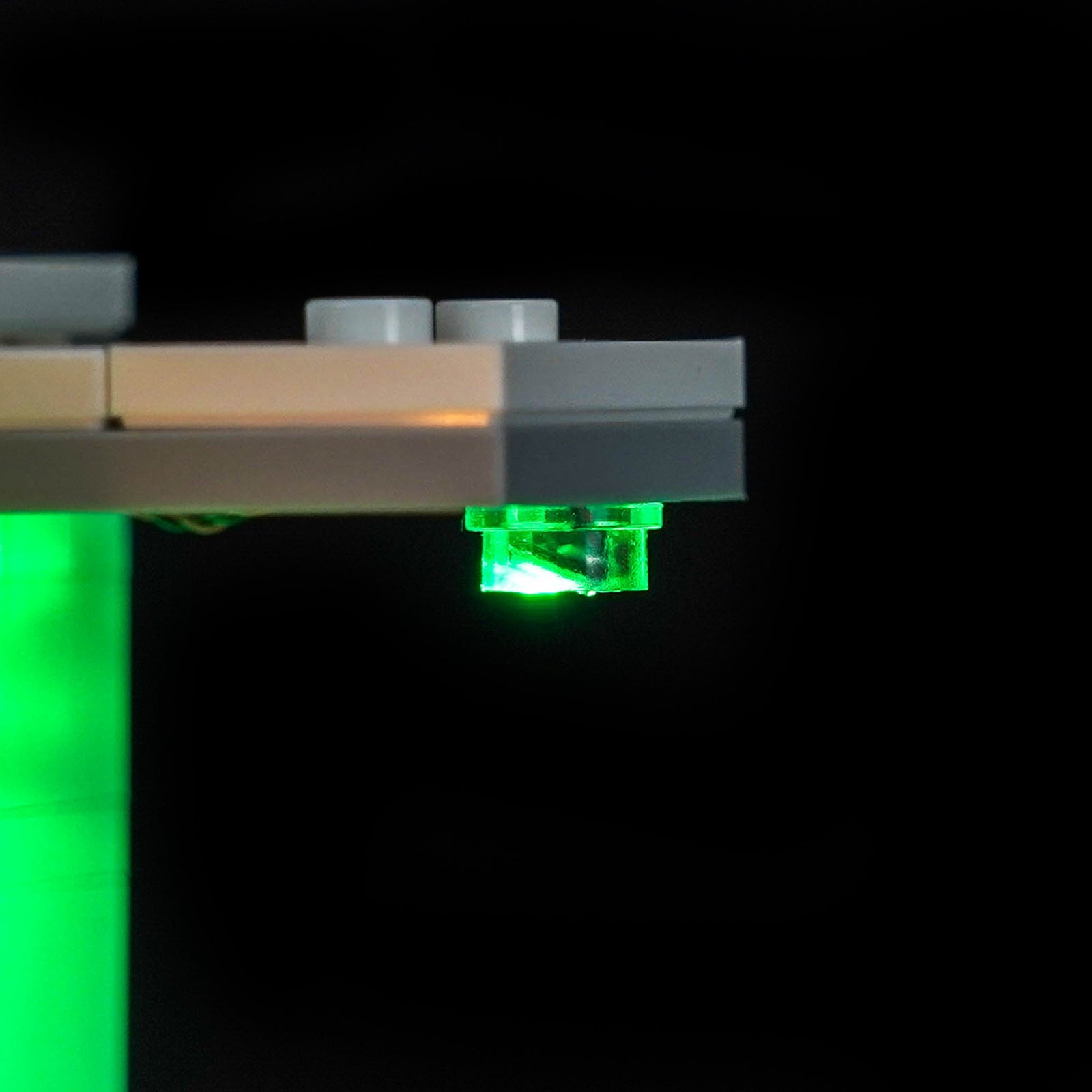 light-kit-for-lego-minecraft-chicken-farm-21585-9