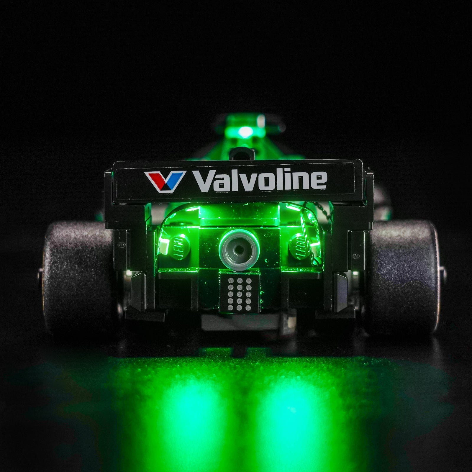 light-kit-for-lego-speed-champions-aston-martin-aramco-f1-amr24-race-car-77245-5