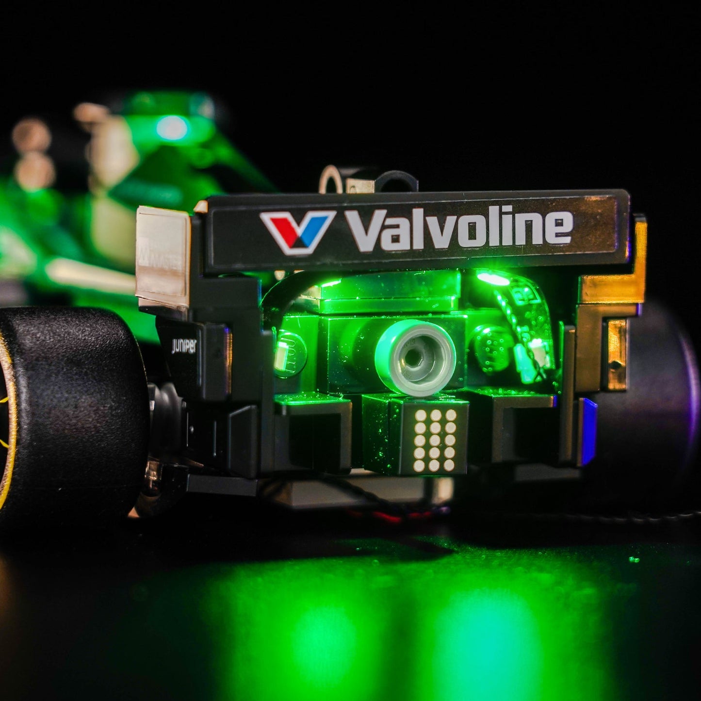 light-kit-for-lego-speed-champions-aston-martin-aramco-f1-amr24-race-car-77245-9