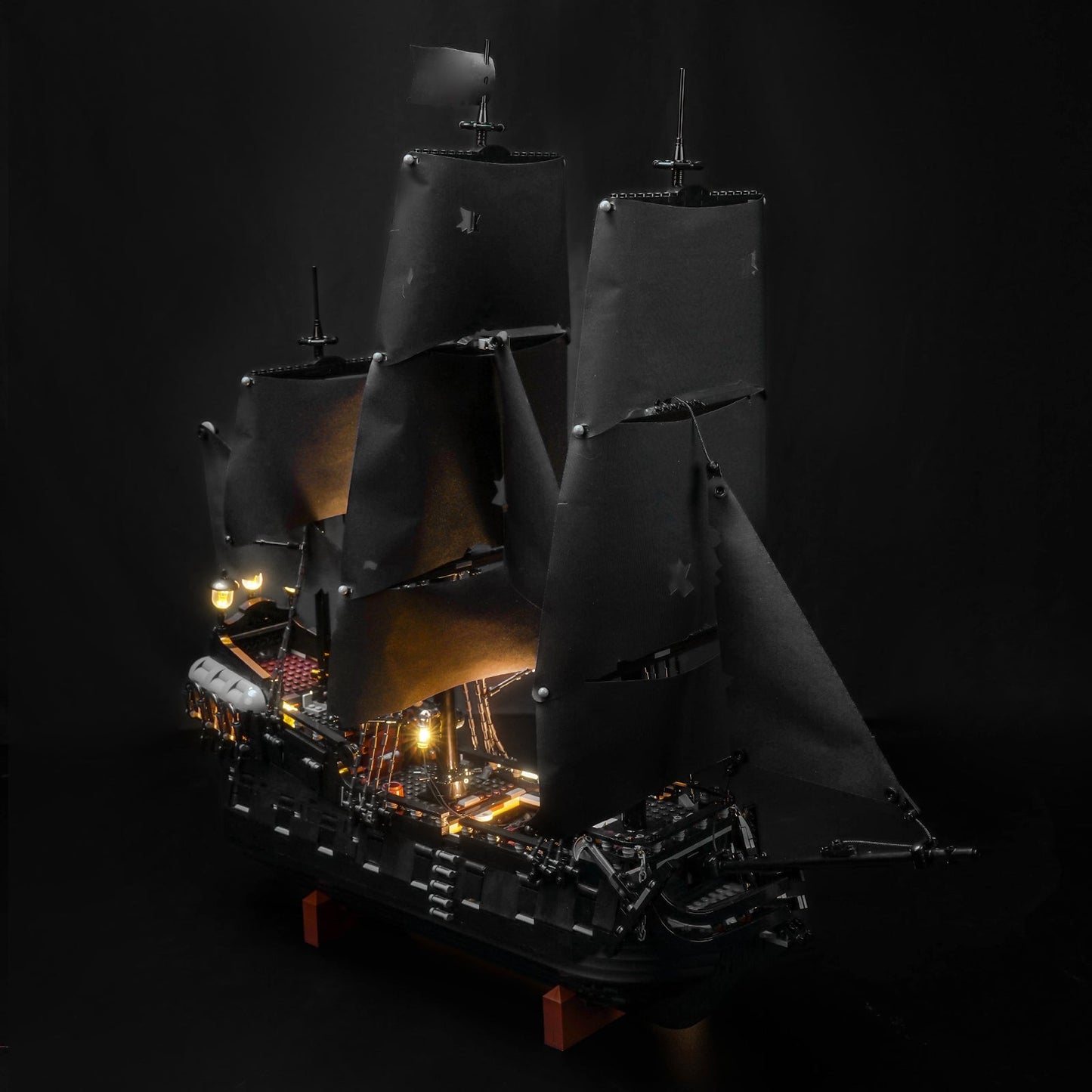 light-kit-for-lego-icons-captain-jack-sparrows-pirate-ship-10365-5