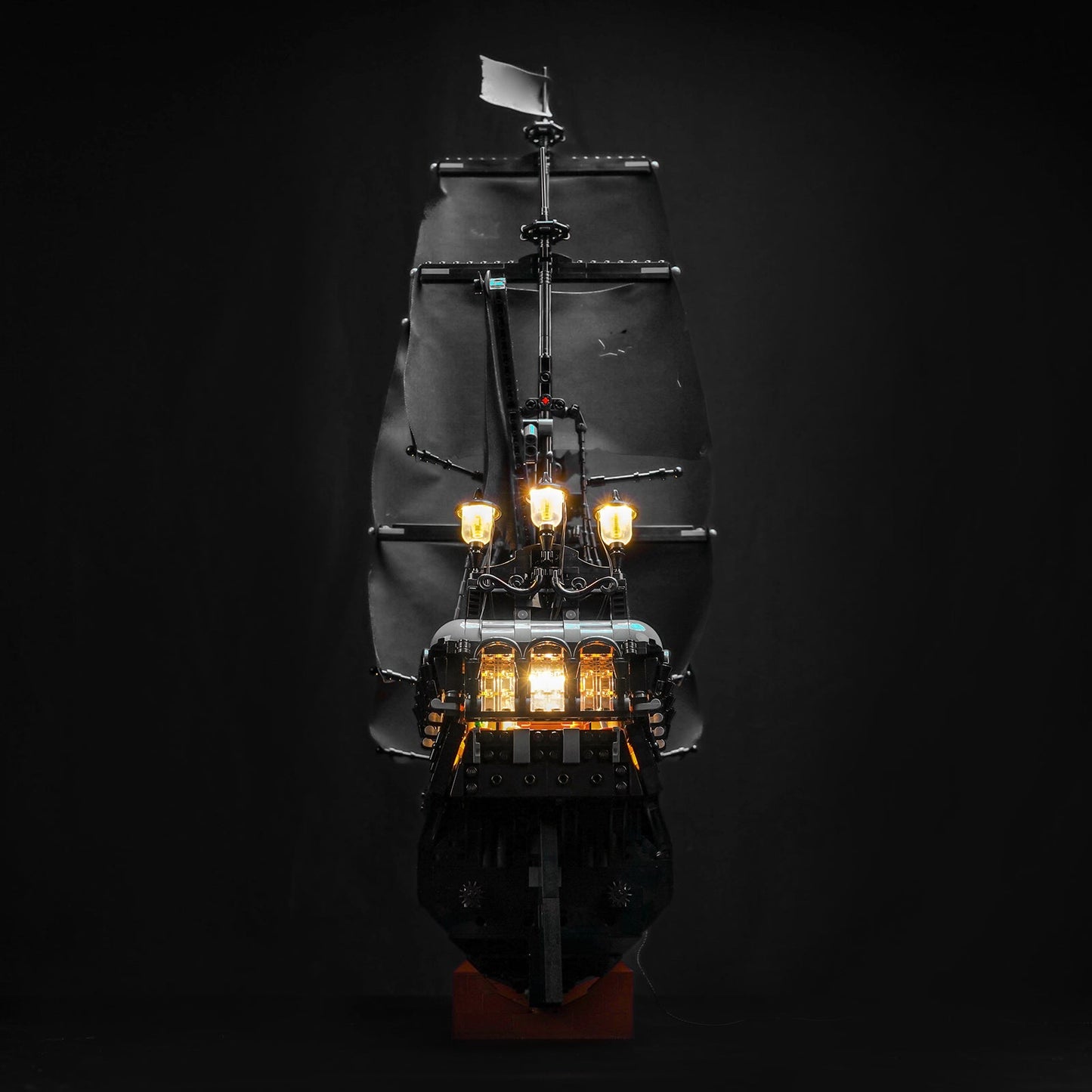 light-kit-for-lego-icons-captain-jack-sparrows-pirate-ship-10365-6