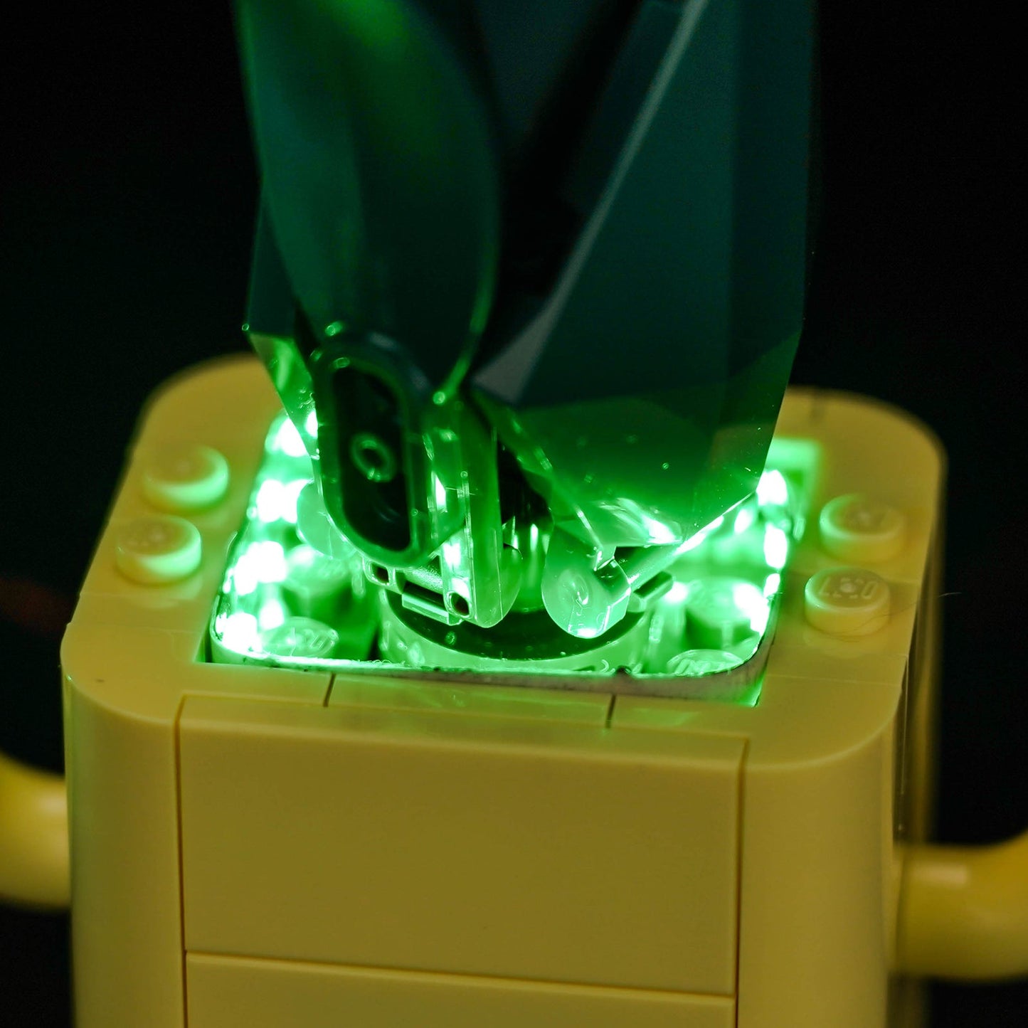 light-kit-for-lego-the-botanical-collection-happy-plants-10349-9