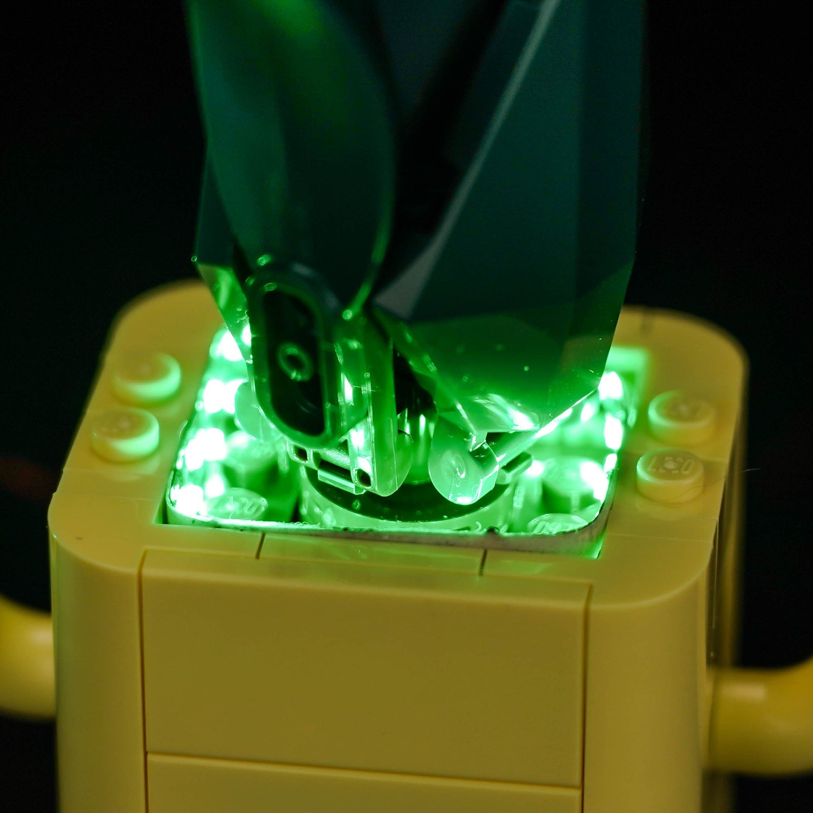 light-kit-for-lego-the-botanical-collection-happy-plants-10349-9