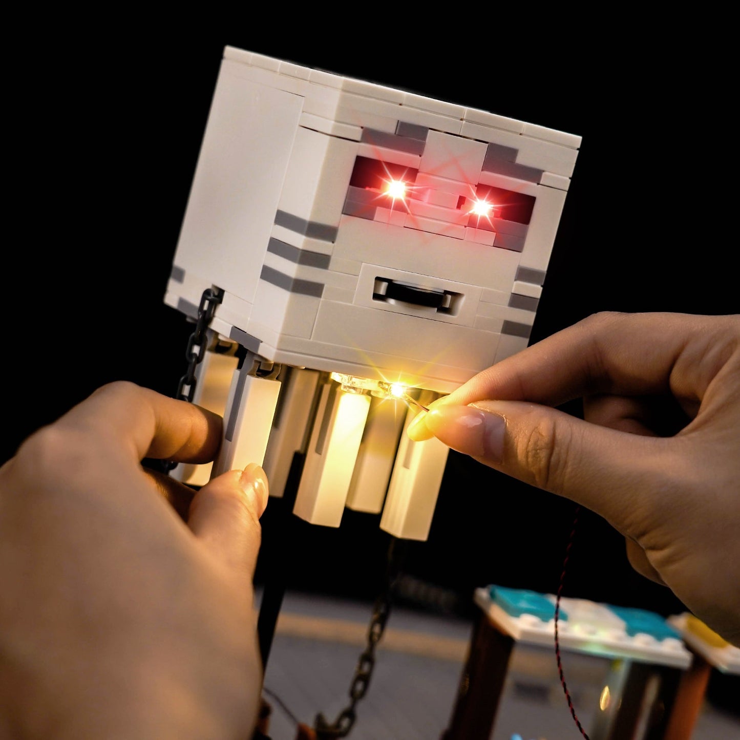 light-kit-for-lego-minecraft-the-ghast-balloon-village-attack-21274-7