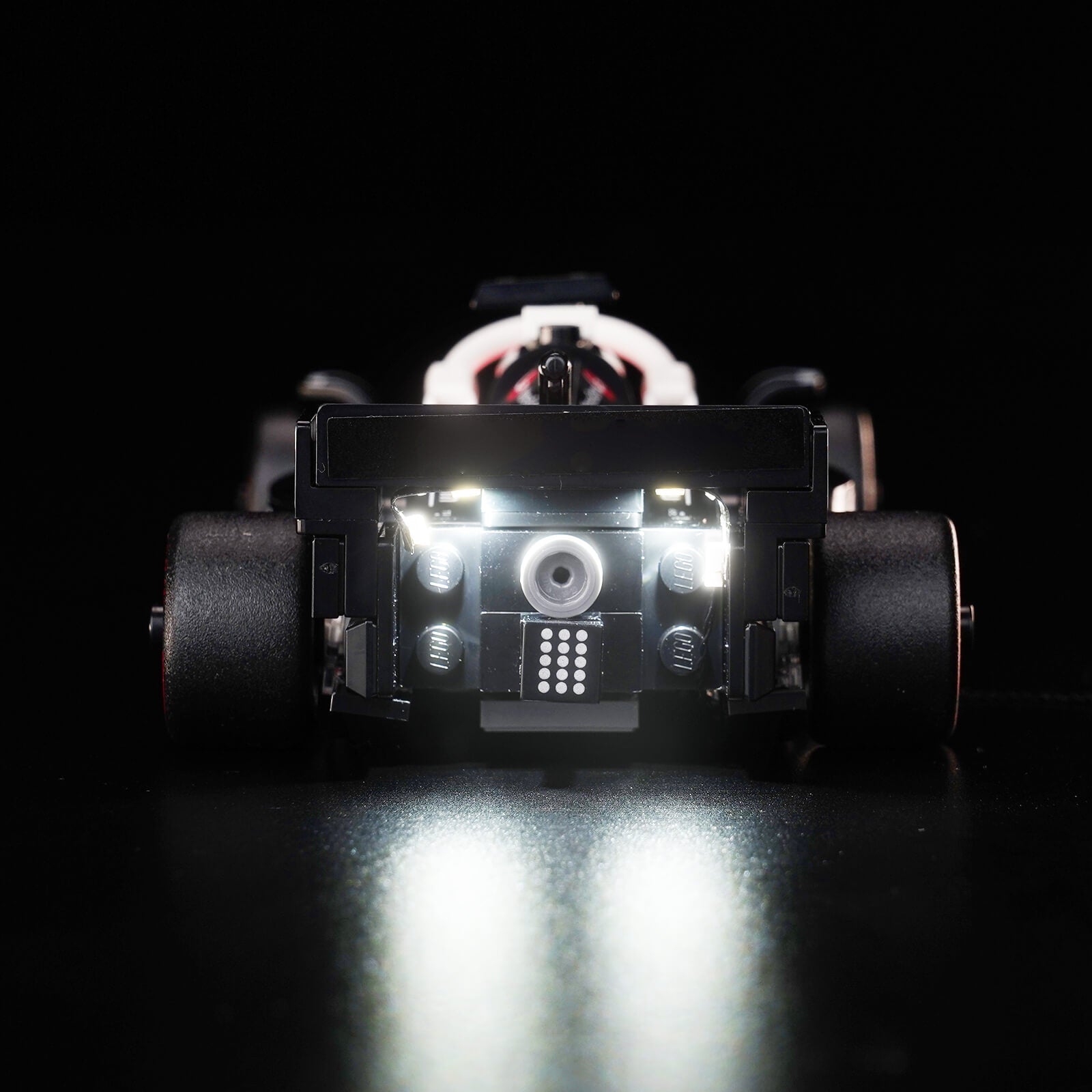 light-kit-for-lego-speed-champions-moneygram-haas-f1-team-vf-24-race-car-77250-15