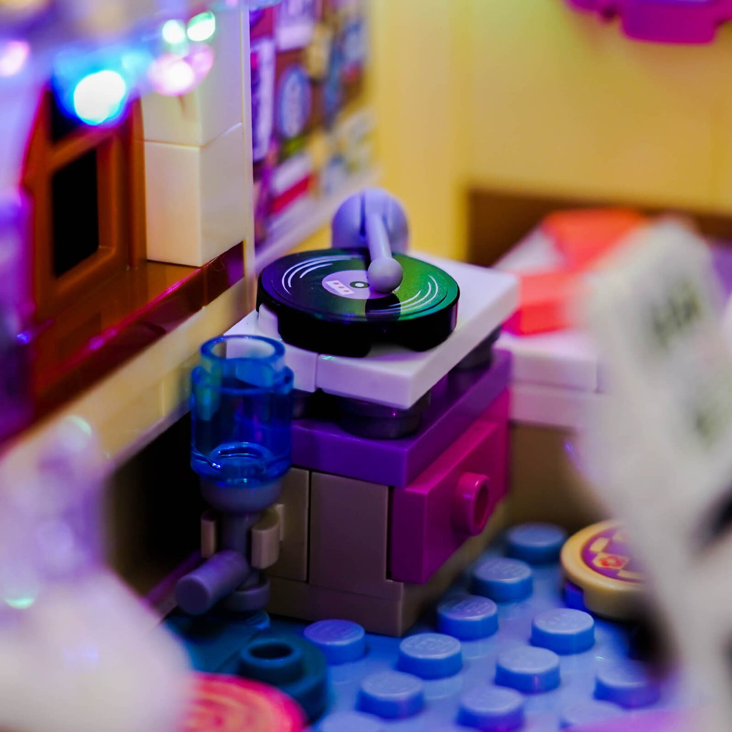 light-kit-for-lego-friends-paisleys-room-42647-14
