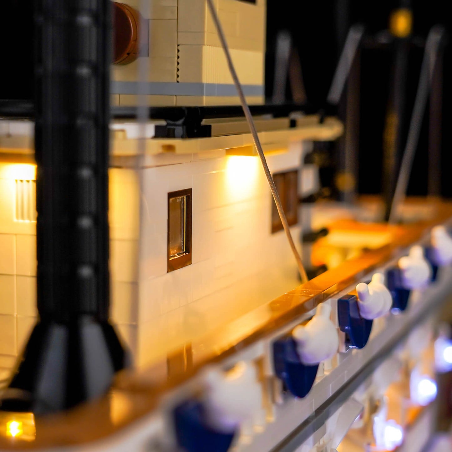 light-kit-for-lego-ideas-river-steamboat-21356-15