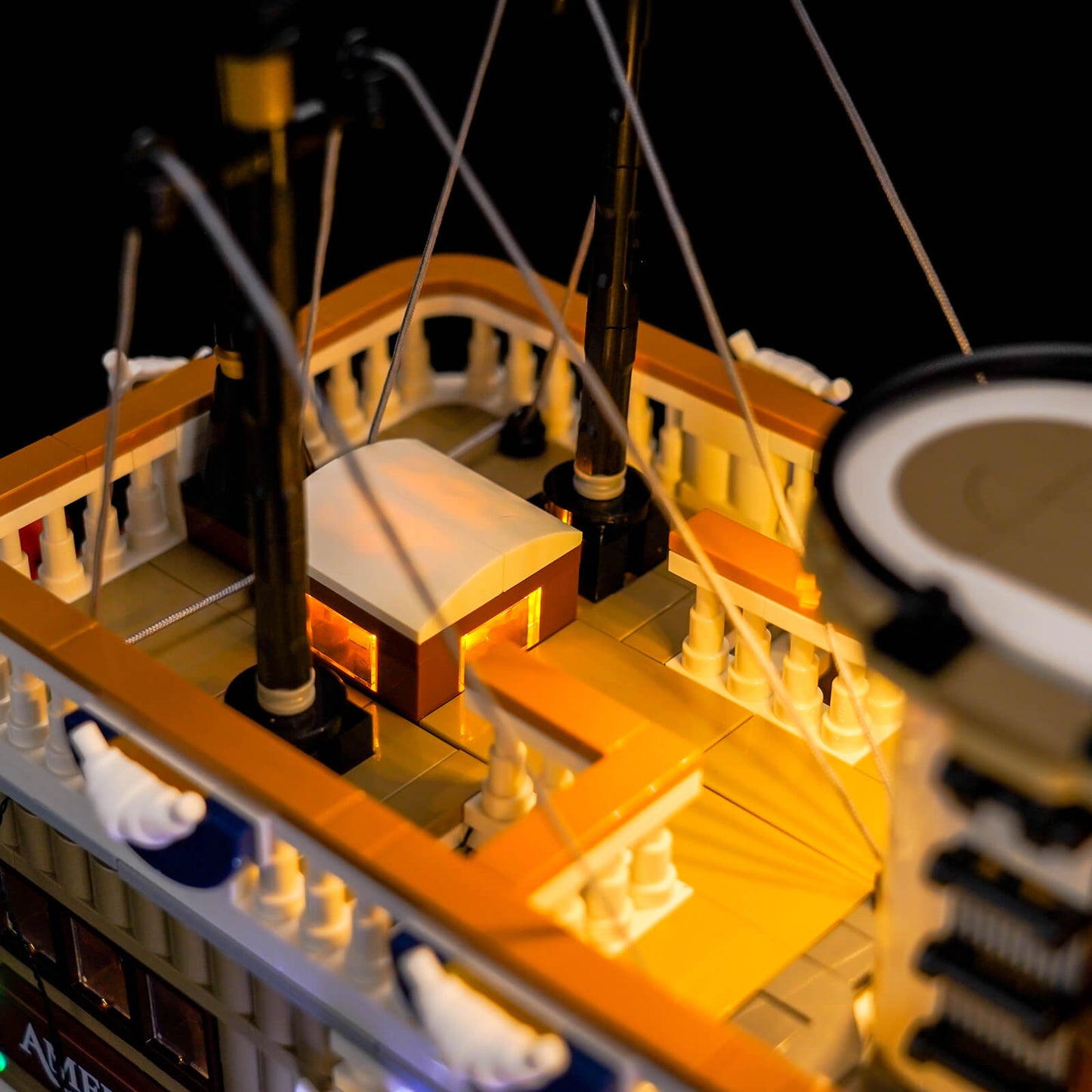 light-kit-for-lego-ideas-river-steamboat-21356-20