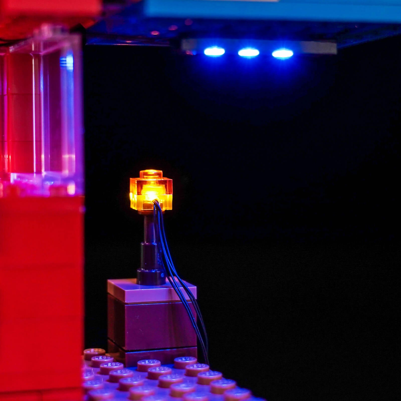 light-kit-for-lego-minecraft-the-parrot-houses-21282-18