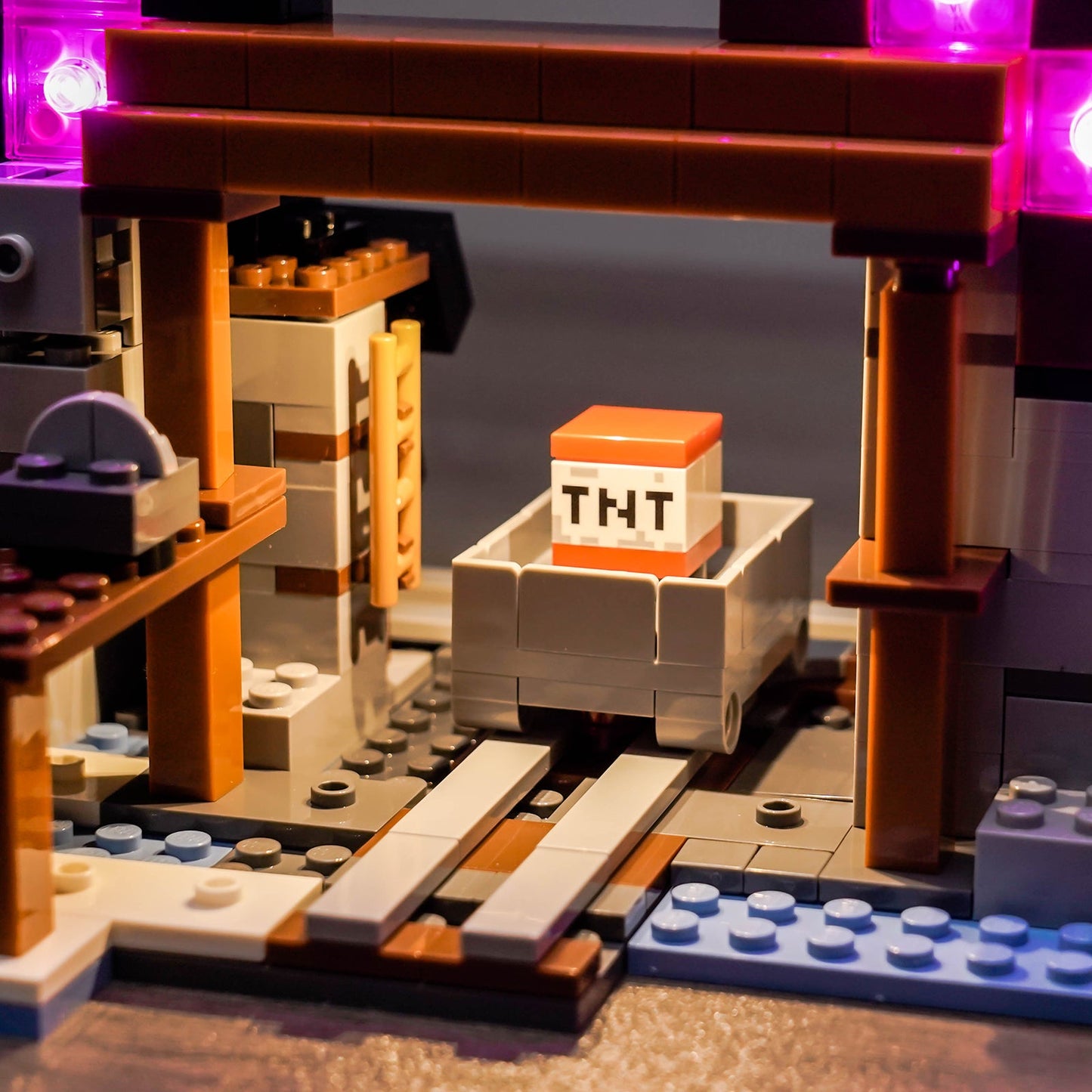 light-kit-for-lego-minecraft-the-pickaxe-mine-21277-3