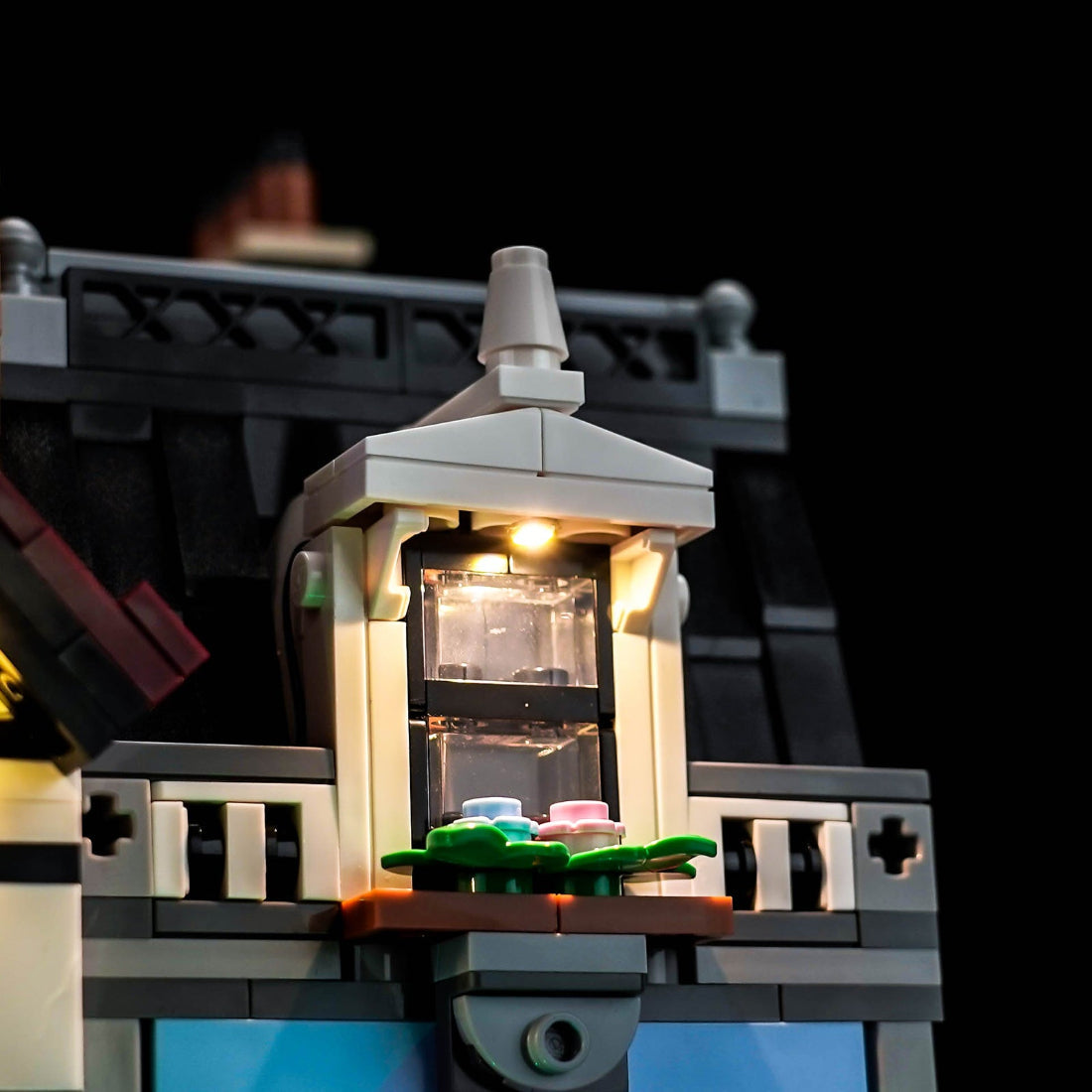 Light Kit for LEGO Icons Tudor Corner 10350