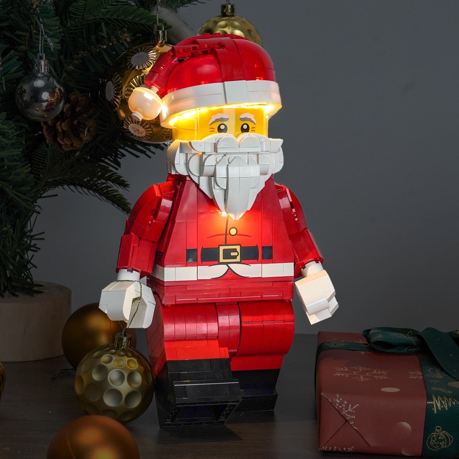 light-kit-for-lego-up-scaled-santa-minifigure-40820-5